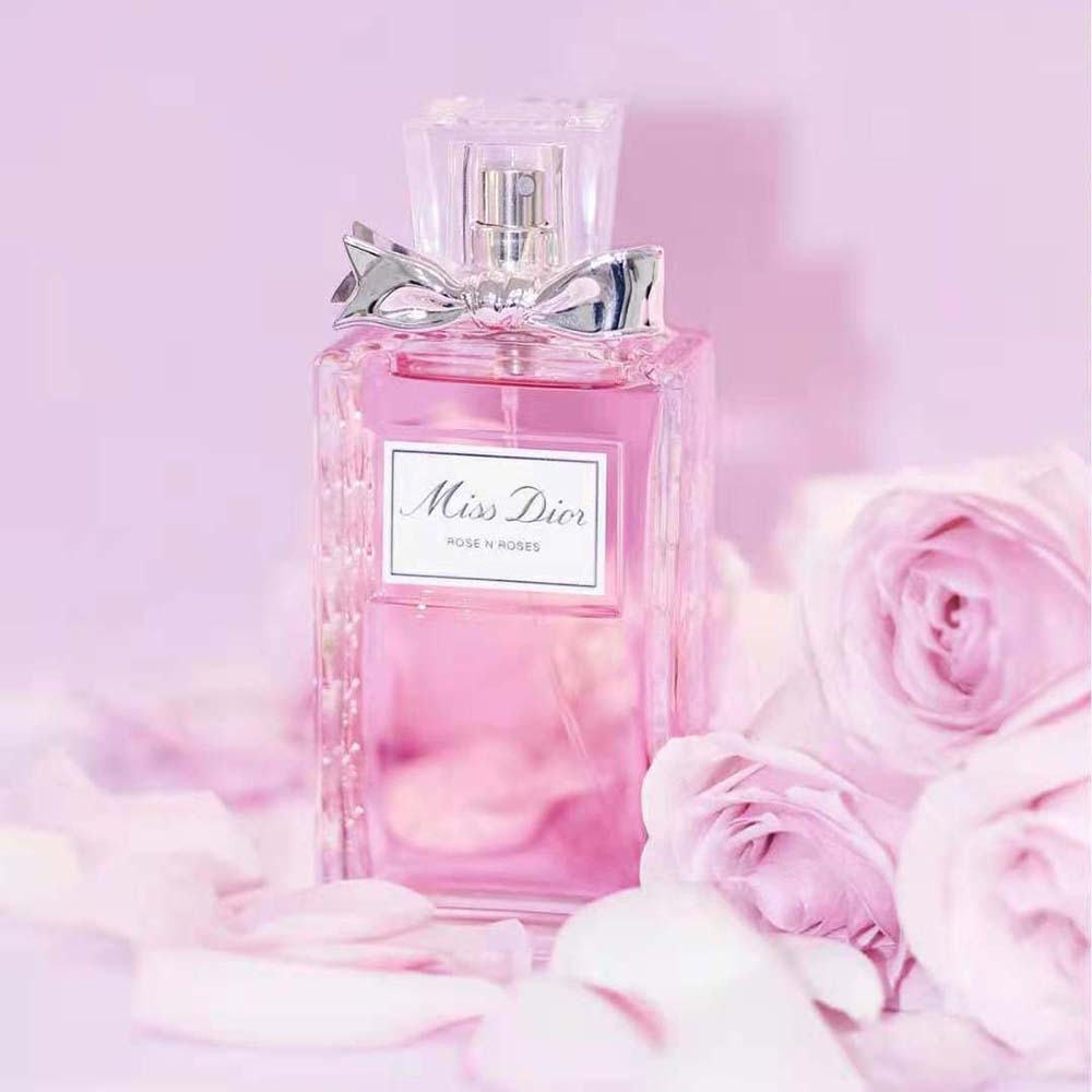 Side angle of Dior Women Miss Dior Rose N’roses Eau de Toilette bottle sparkling light