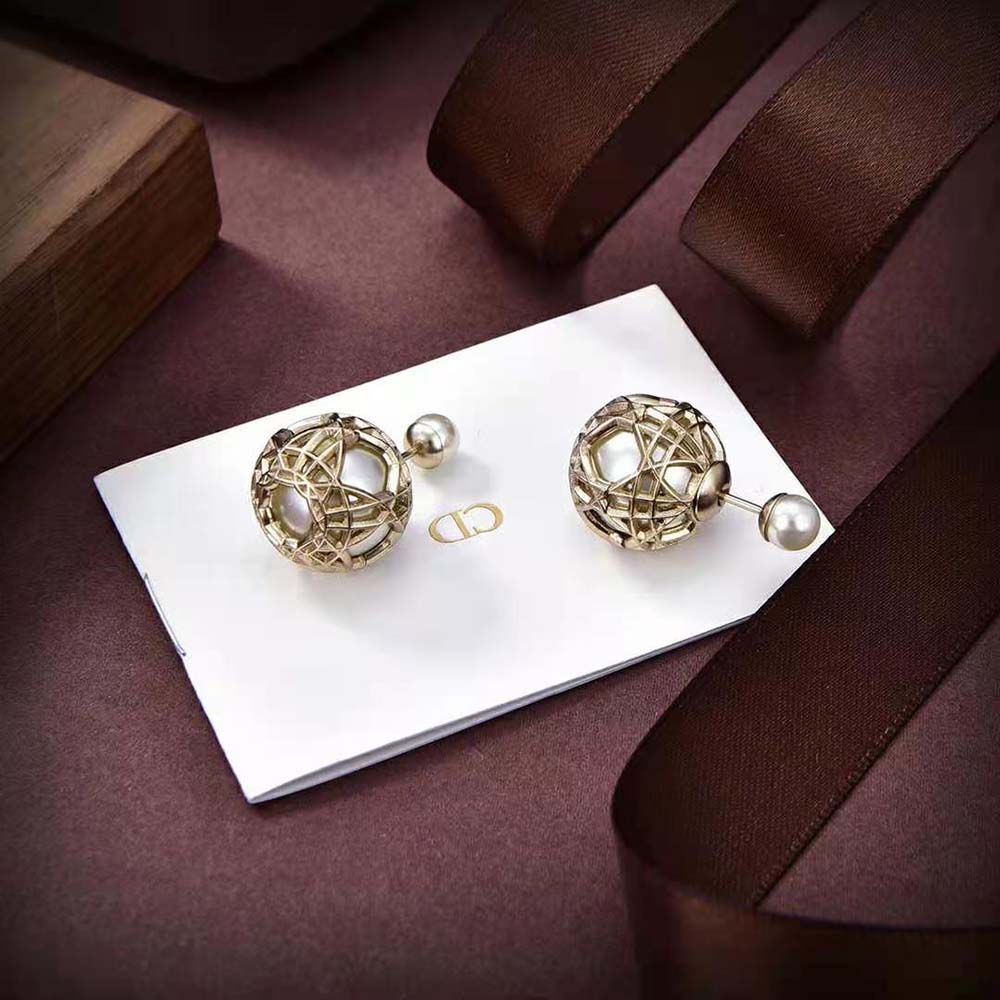 Close-up detail of white resin pearls on Dior Women Tribales Earrings