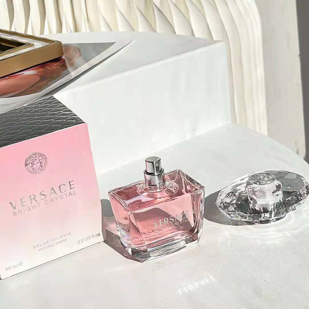 Versace Women Bright Crystal Edt 90 ml - image 9