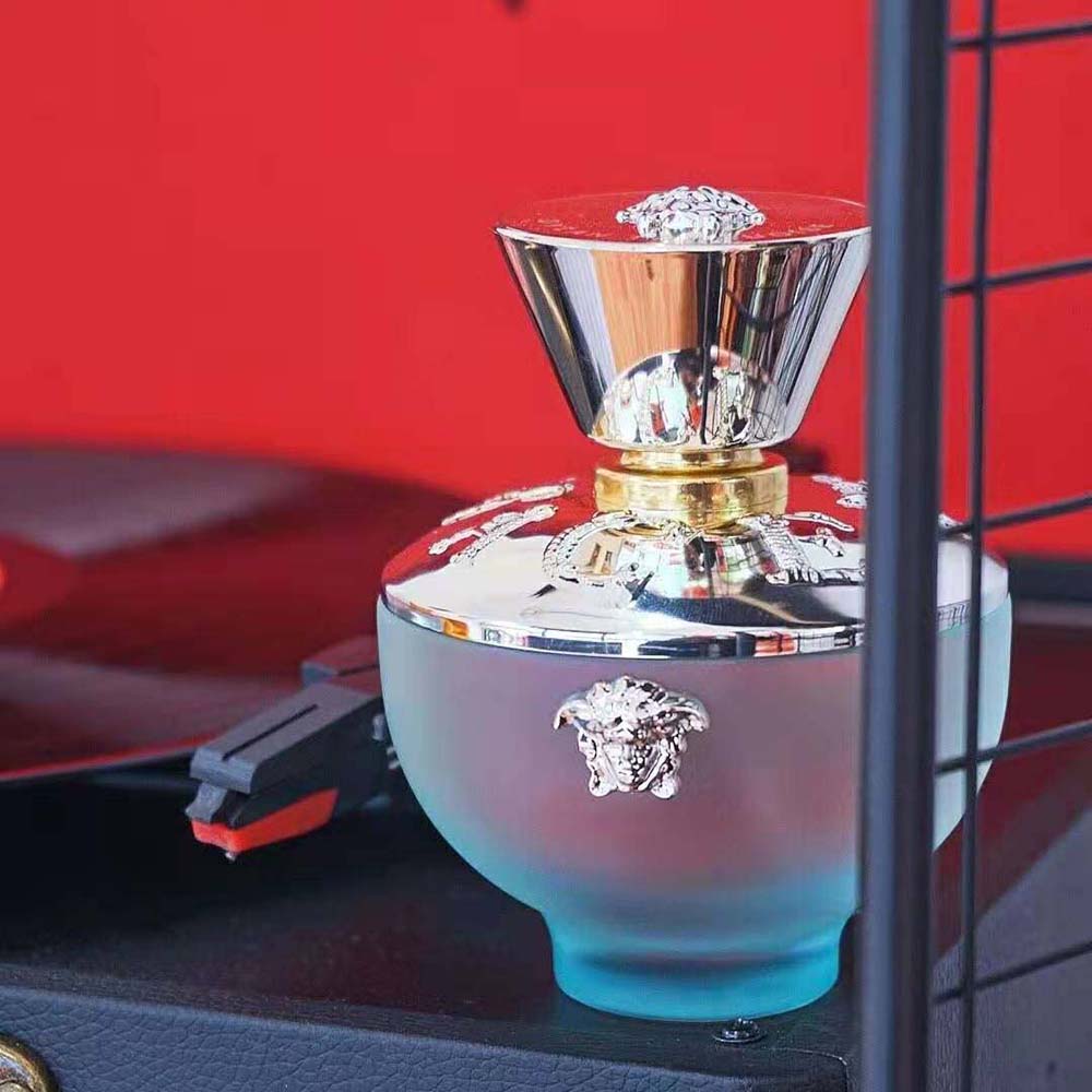 Versace Women Dylan Turquoise Edt 100 ml - image 4