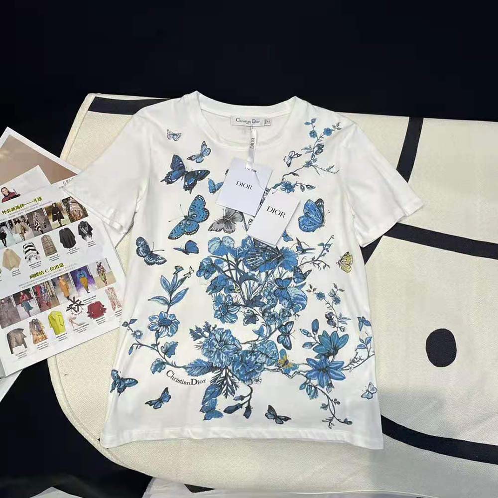Close-up of pastel midnight blue Toile de Jouy Mexico motif on Dior Women T-Shirt