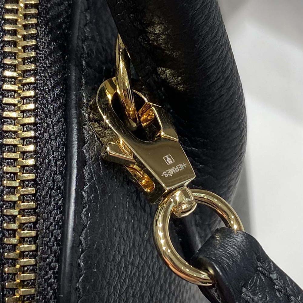 Hermes Unisex Bolide 1923 Bag in Epsom Calfskin-Black/Gold - image 8