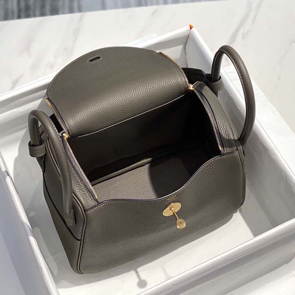 Hermes Women Lindy 26 in Clemence Leather-Gray/Gold - image 6