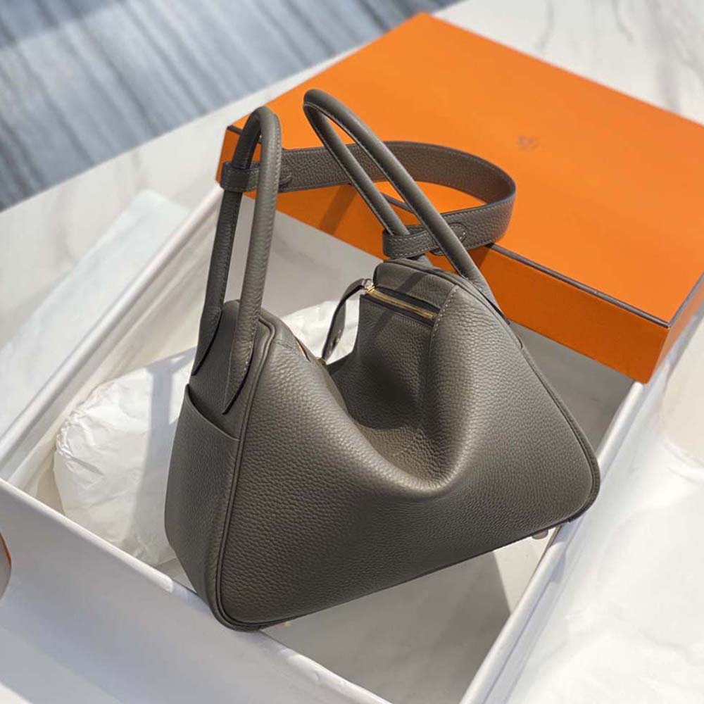 Hermes Women Lindy 26 in Clemence Leather-Gray/Gold - image 5
