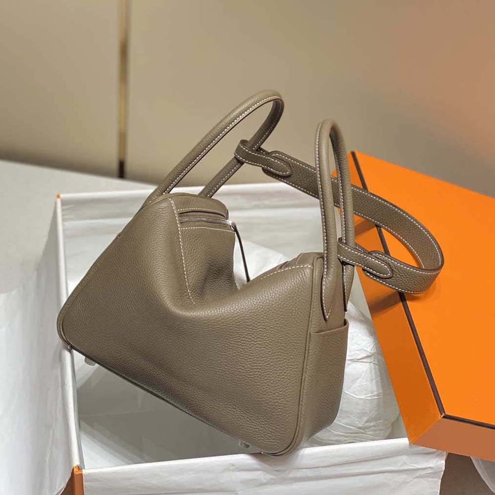 Hermes Women Lindy 26 in Clemence Leather-Gray/Silver - image 5
