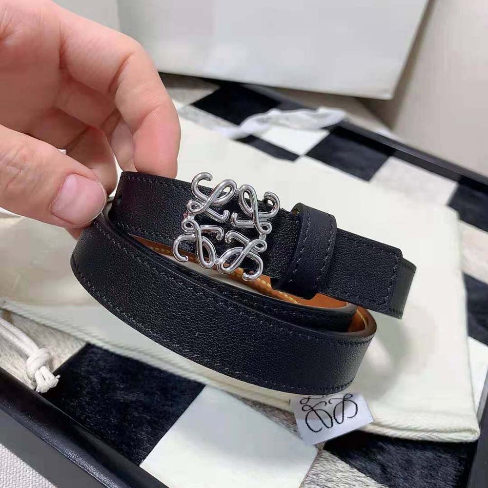 Side angle showcasing texture of Loewe Women Anagram Belt leather