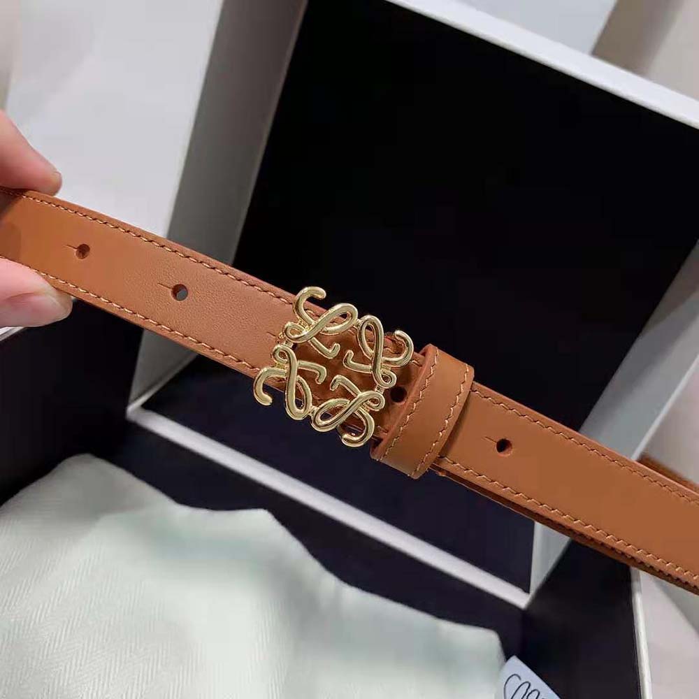 Loewe Women Anagram Belt in Pebble Grain Calfskin-Tan/Gold - image 5