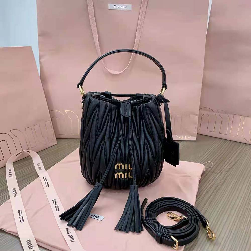 Close-up of matelassé nappa leather texture on Miu Miu Women Bucket Bag