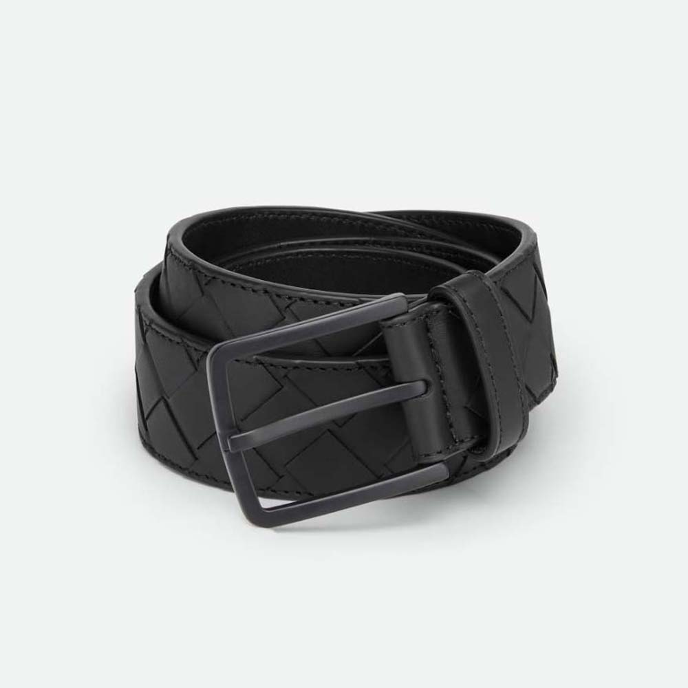 Front view of Bottega Veneta Men Intrecciato Belt in Blown-up Intreccio Weave-Black