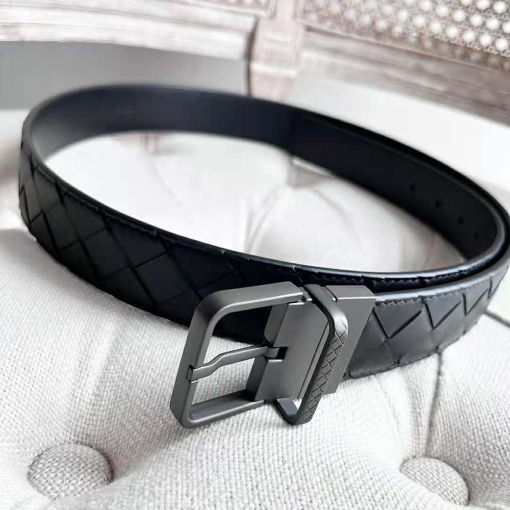 Side profile showing buckle detail on Bottega Veneta Men Intrecciato Belt in Black