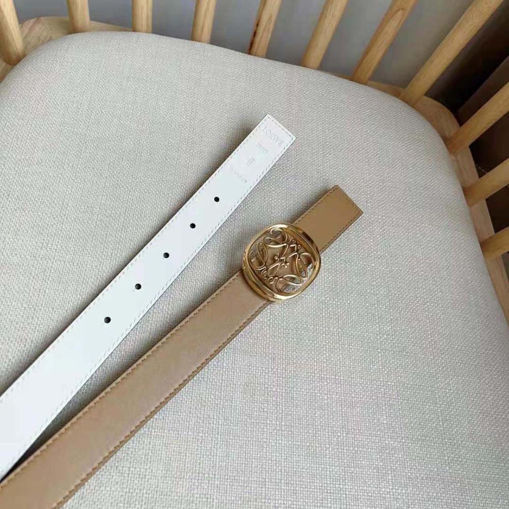 Loewe Women Reversible Anagram Ellipse Belt in Smooth Calfskin-Beige - image 7