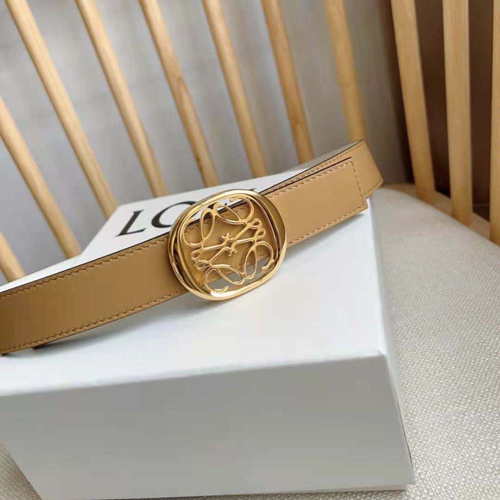 Loewe Women Reversible Anagram Ellipse Belt in Smooth Calfskin-Beige - image 5
