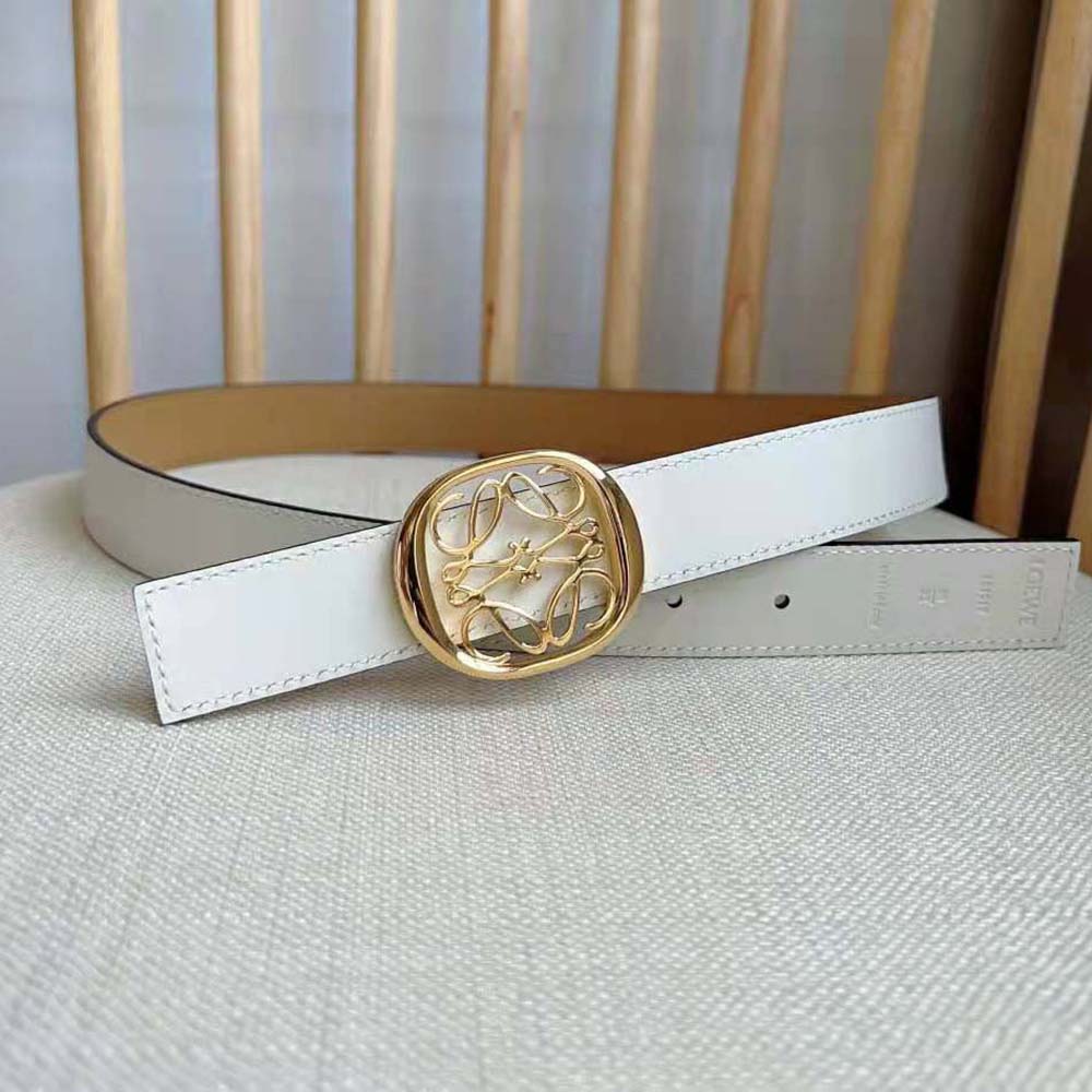 Loewe Women Reversible Anagram Ellipse Belt in Smooth Calfskin-Beige - image 8