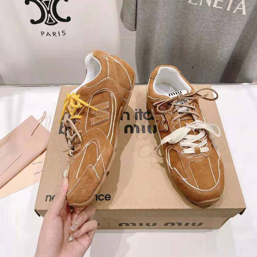 Miu Miu Women New Balance X Miu Miu 530 SL Suede Sneakers-Brown - image 5
