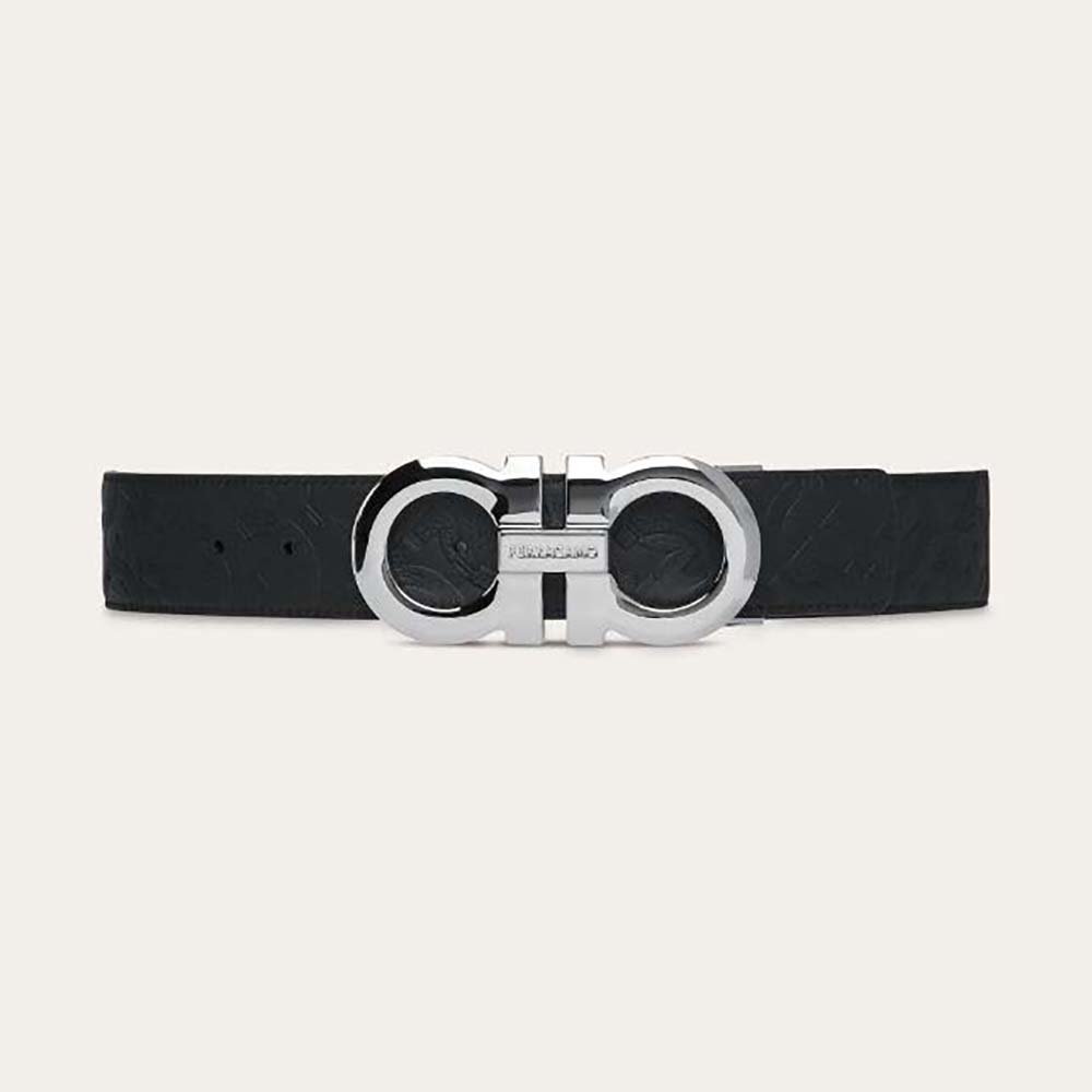 Front view of Salvatore Ferragamo Unisex Reversible and Adjustable Gancini Belt buckle