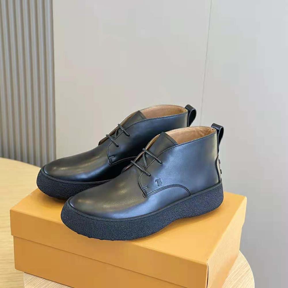 Tod’s Men W. G. Desert Boots in Leather-Black - image 4