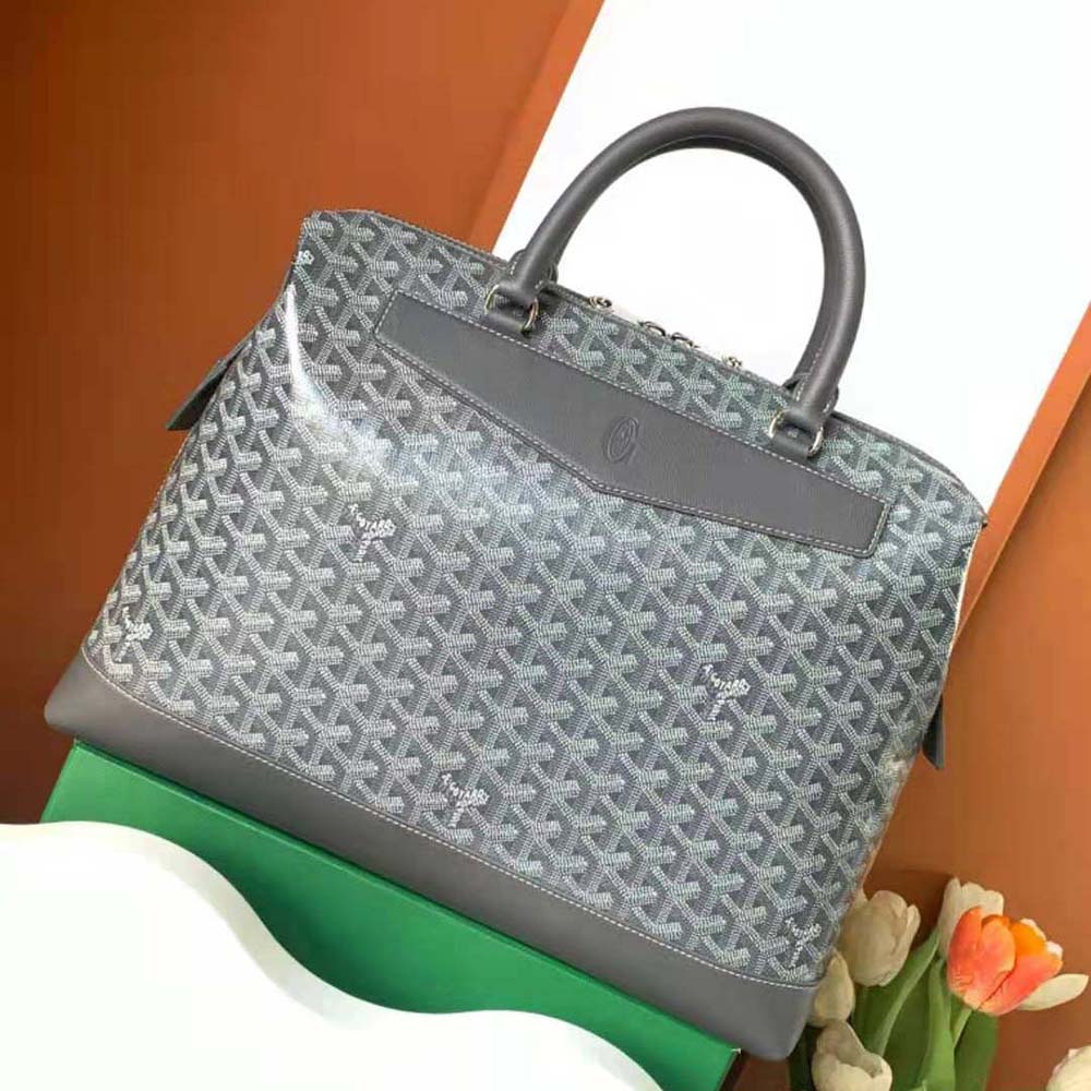 Close-up of hand-painted Chevron pattern on Goyard Unisex Cisalpin Document Case-Grey