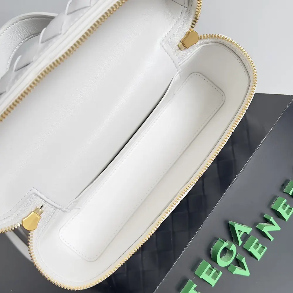 Bottega Veneta Women Bang Bang Vanity Case-White - image 9