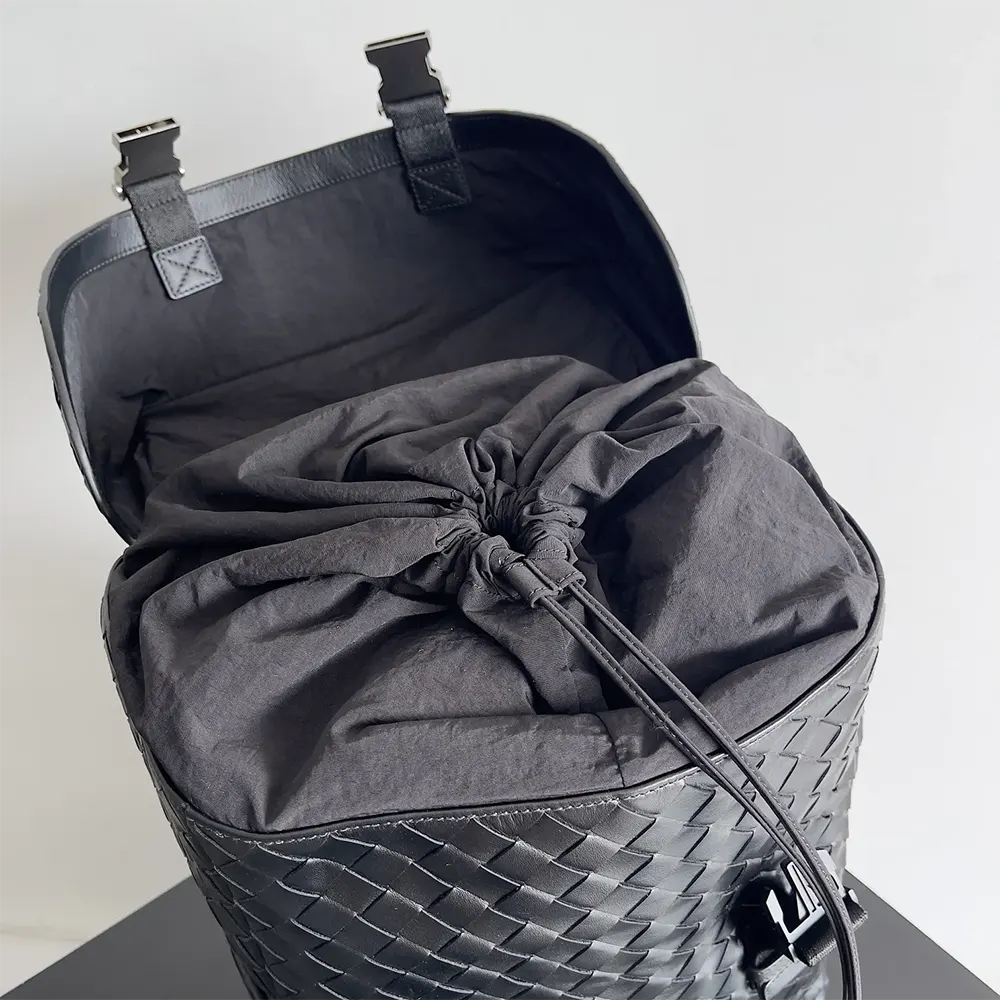 Bottega Veneta Unisex Intrecciato Flap Backpack-Black - image 6