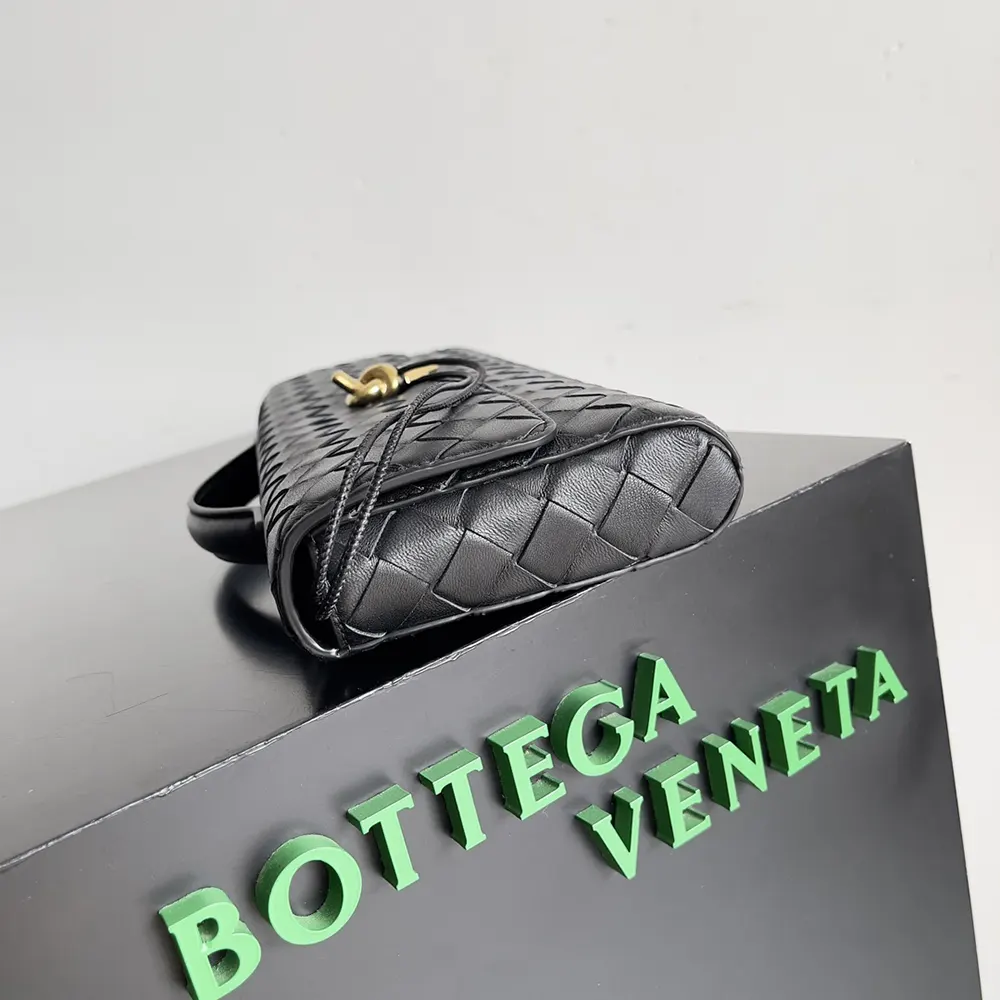 Bottega Veneta Women Long Clutch Andiamo With Handle-Black - image 7