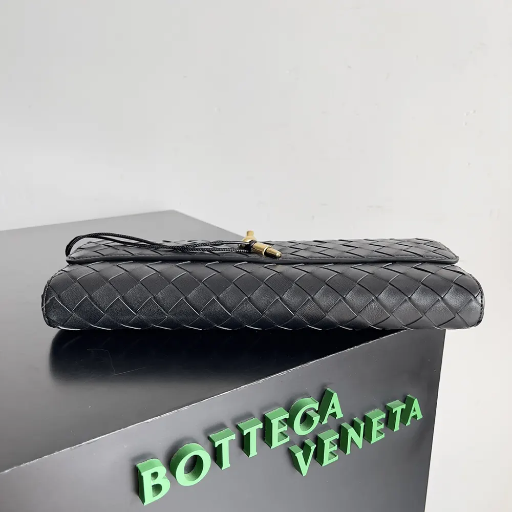 Bottega Veneta Women Long Clutch Andiamo With Handle-Black - image 6