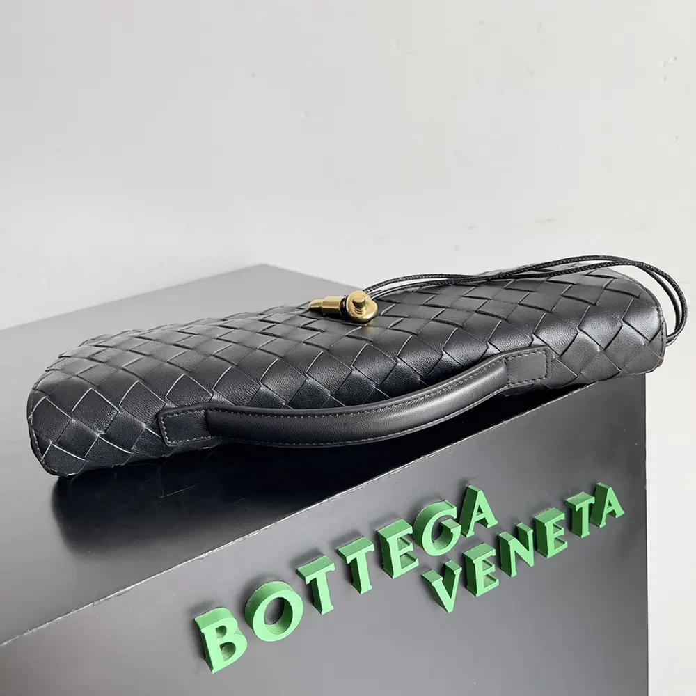 Bottega Veneta Women Long Clutch Andiamo With Handle-Black - image 5