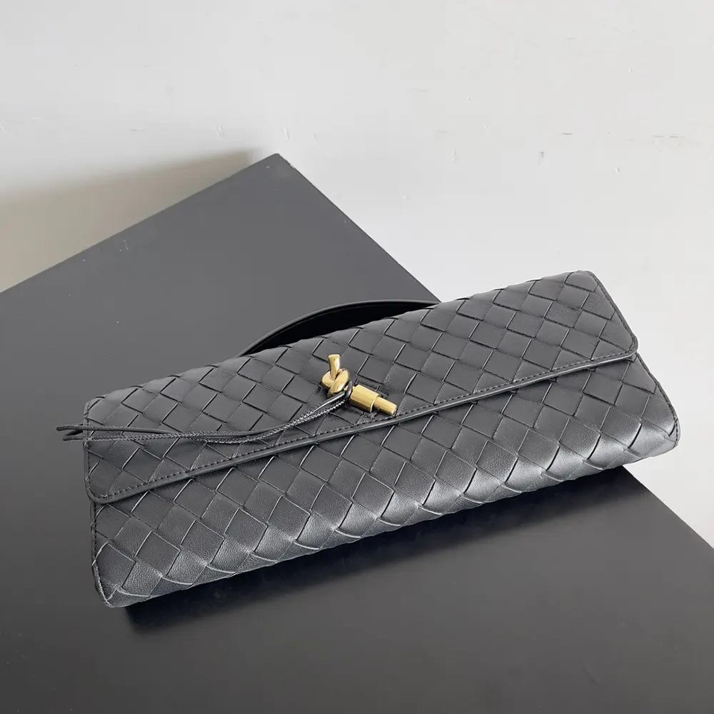 Bottega Veneta Women Long Clutch Andiamo With Handle-Black - image 4