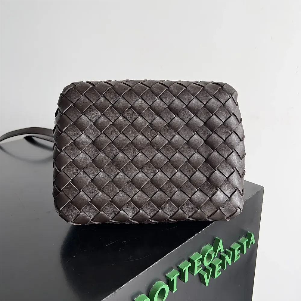 Bottega Veneta Women Small Andiamo Parachute-Black - image 6