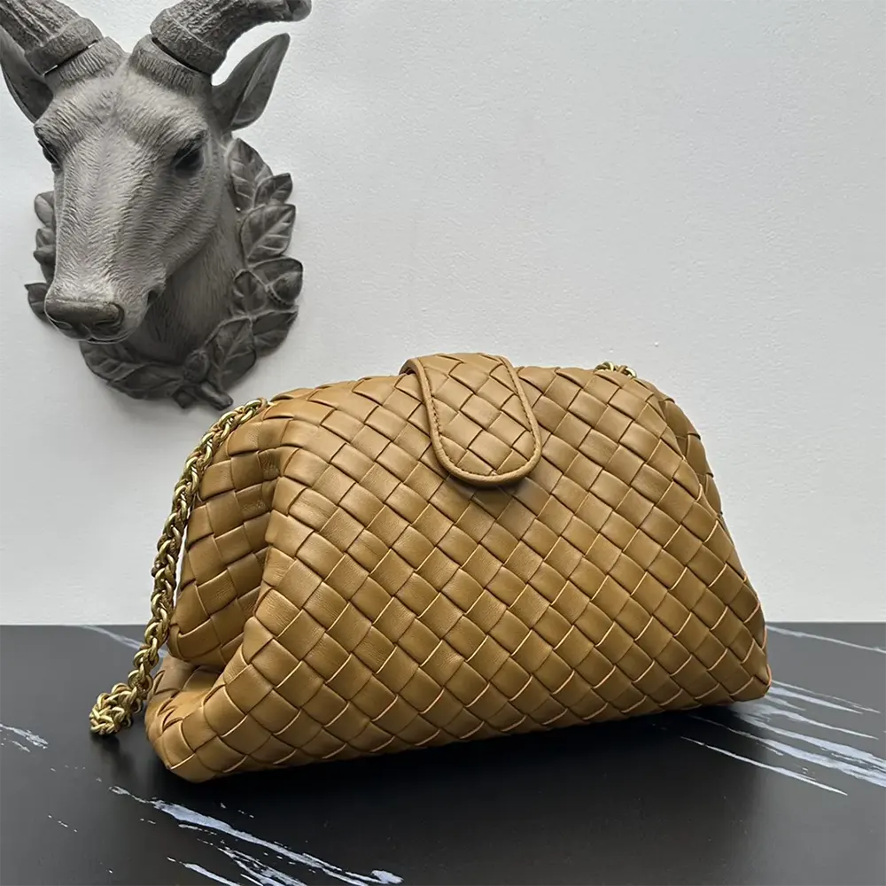 Side view showcasing leather texture on Bottega Veneta Women Teen Lauren 1980