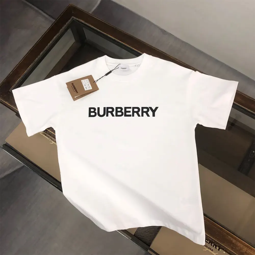 Close-up of Burberry Women Logo Cotton T-shirt-White soft cotton texture