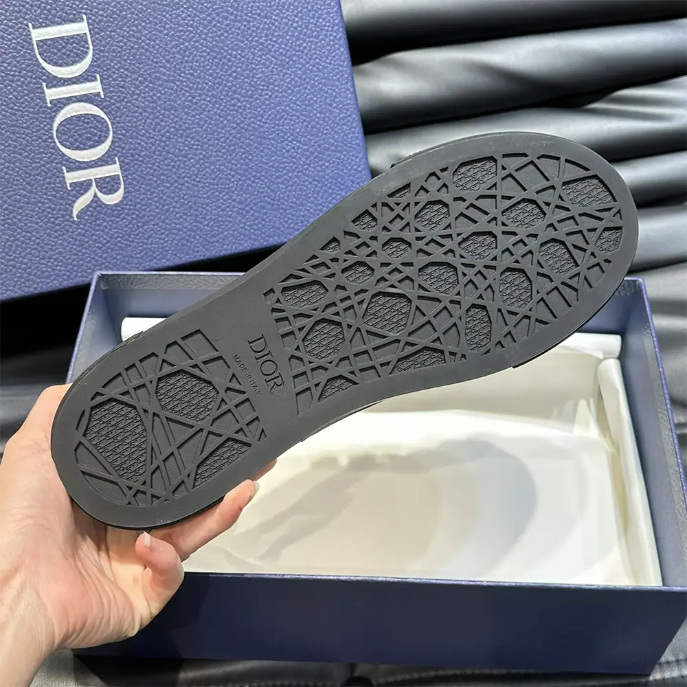 Dior Men B33 Sneaker Black Grained Calfskin and Black Dior Gravity Leather - image 10