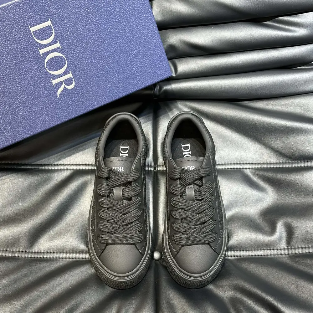 Top view highlighting lace closure on Dior Men B33 Sneaker in black