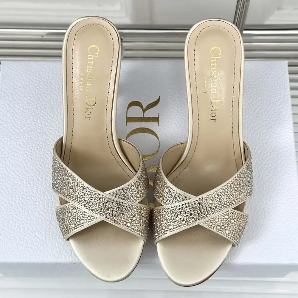 Close-up of gold-tone Strass detail on Dior Women Dior Tribales Slide
