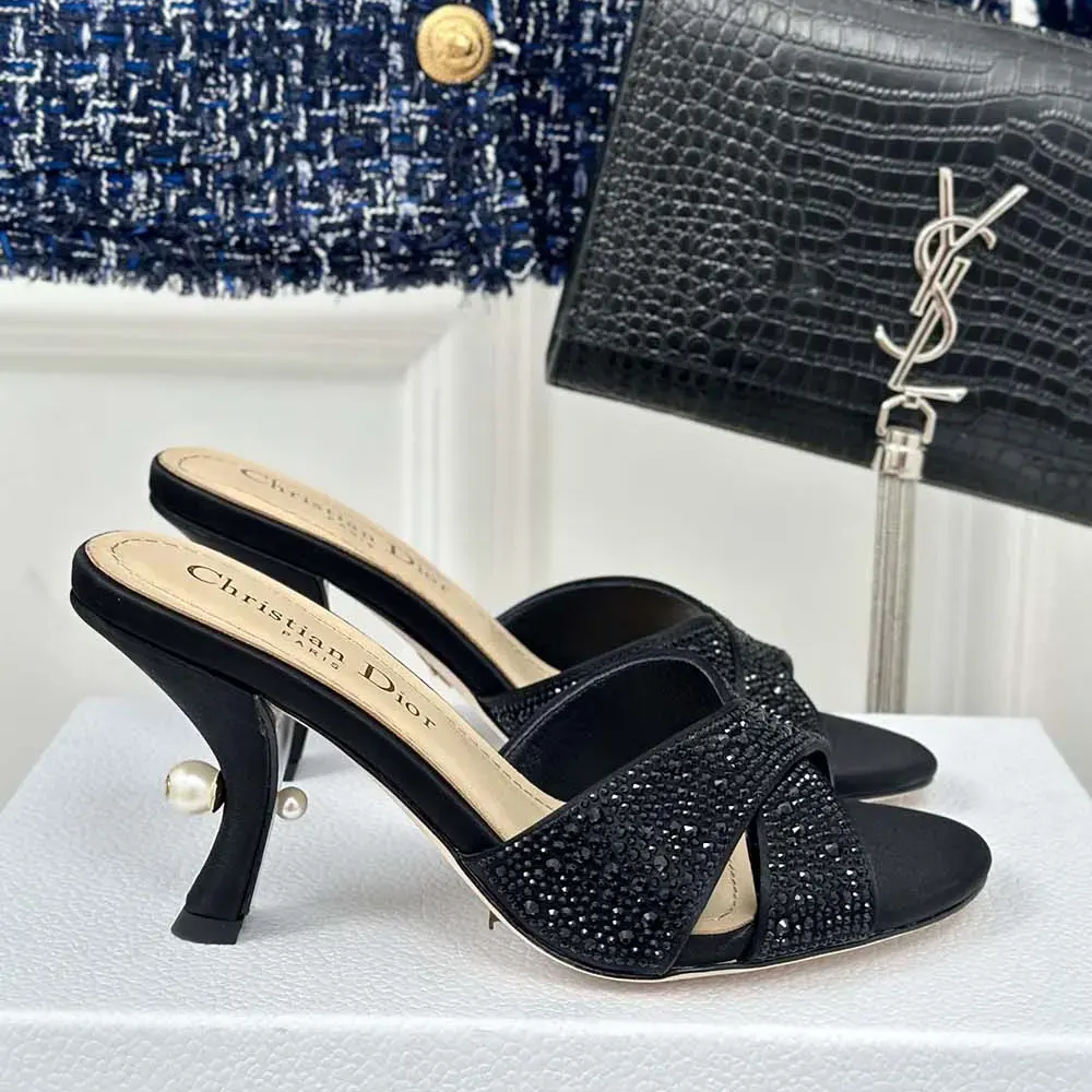 Top angle showing silhouette of Dior Women Dior Tribales Heeled Slide
