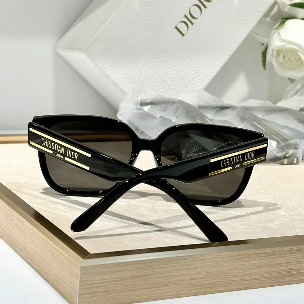 Dior Women DiorSignature S7F Black Square Sunglasses - image 5