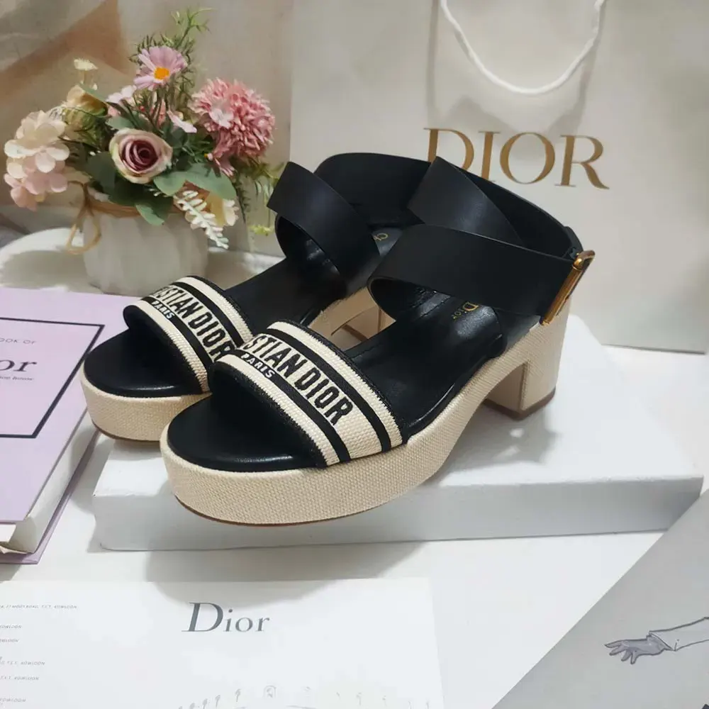 Top-down angle showing heel and gold hardware of Dior Women Dioriviera Dway Sandal