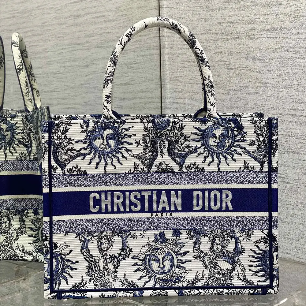 Close-up of Soleil embroidery detail on Dior Women Medium Dior Book Tote