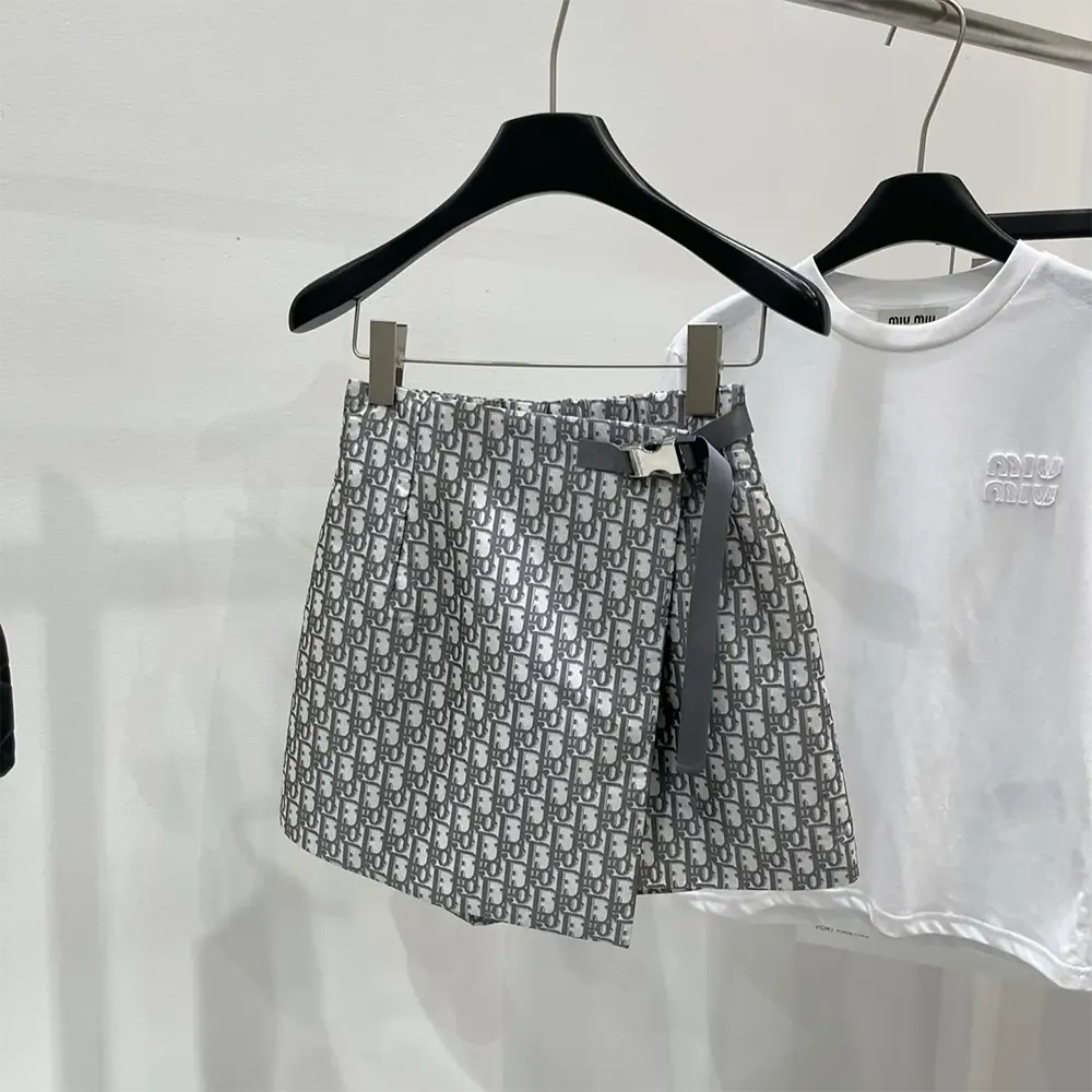 Close-up detail of Dior Oblique jacquard pattern on Dior Women Skort Gray Technical Taffeta