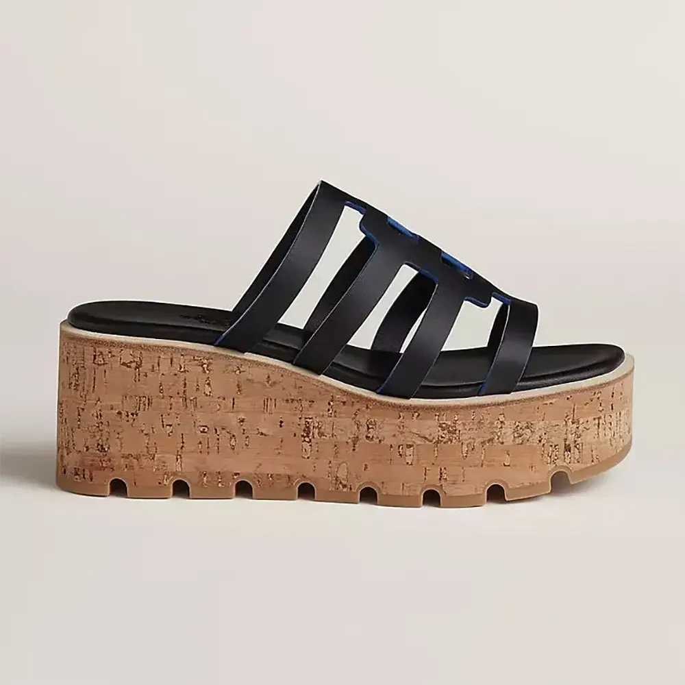 Front view of Hermes Women Isabella 30 Sandal in Calfskin-Black