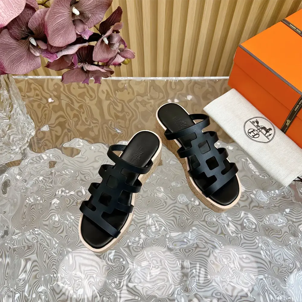 Hermes Women Isabella 30 Sandal in Calfskin-Black H241120Z - image 7