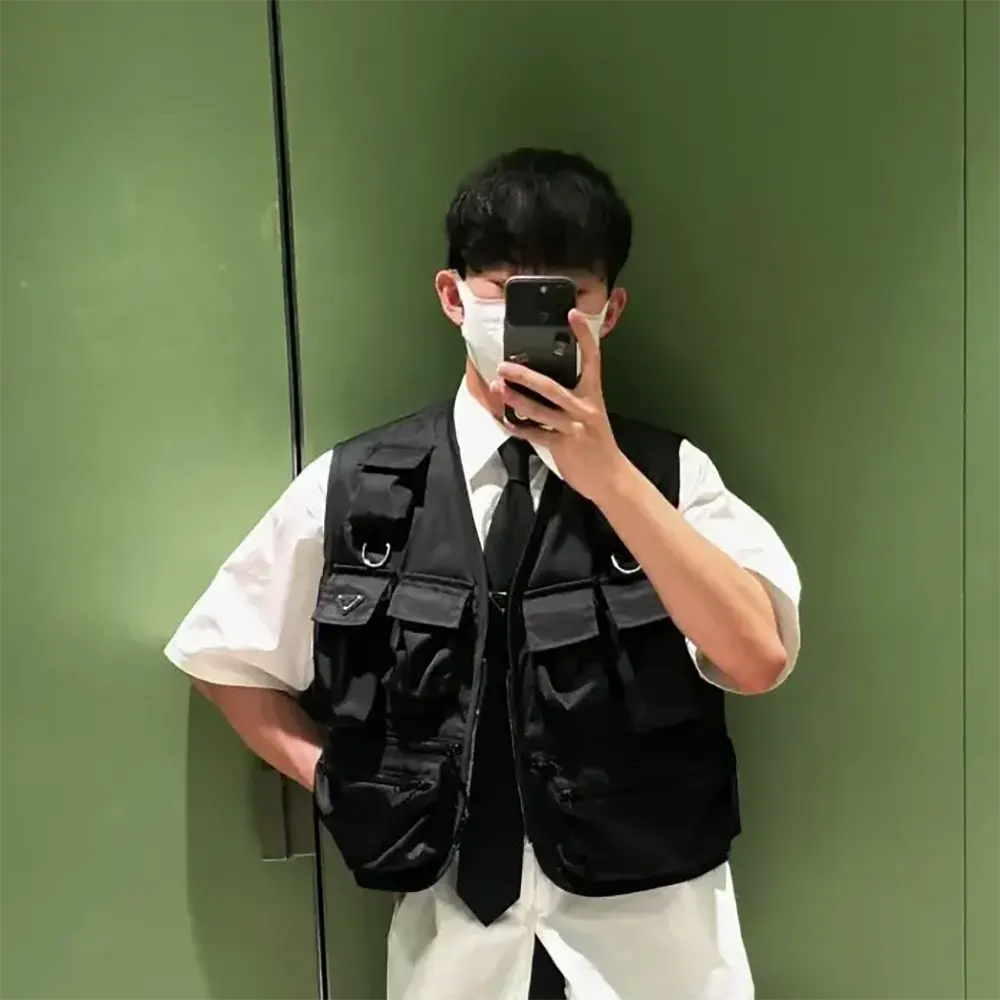 Prada Men Re Nylon Vest SGC499_1WQ8_F0002_S_OOO - image 11