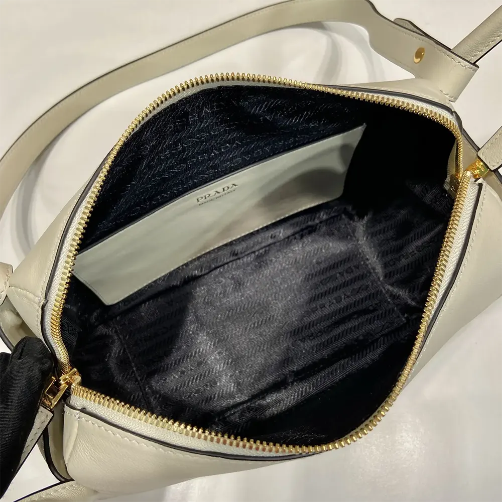 Prada Women Leather Handbag - image 18