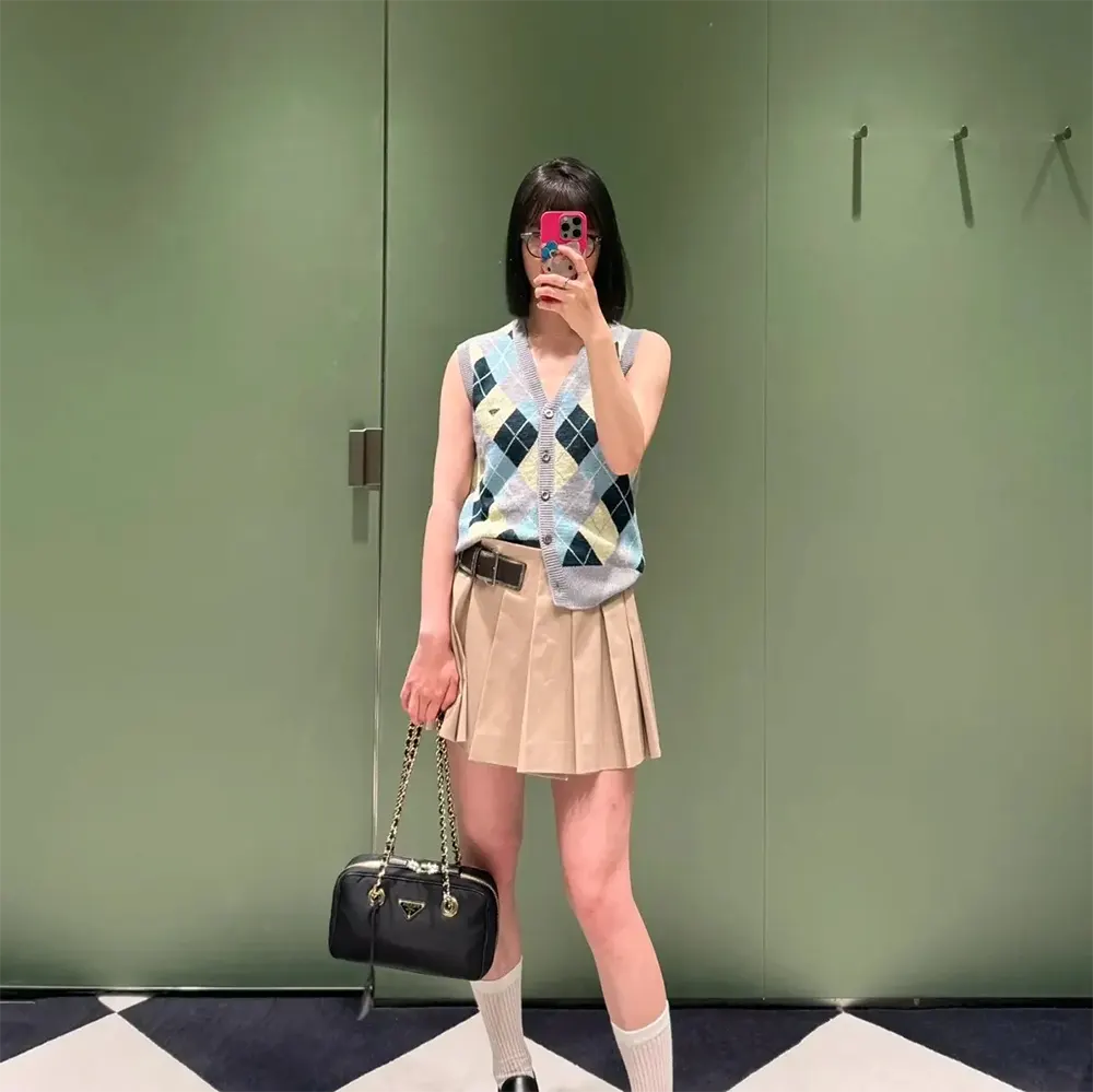 Prada Women Wool Vest with an Argyle Pattern P29B39_15I3_F0031_S_OOO - image 11