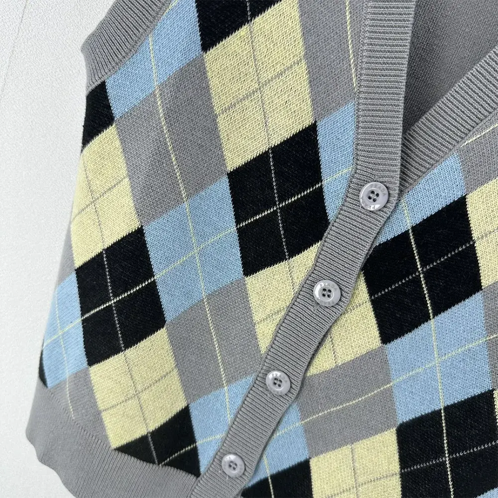 Prada Women Wool Vest with an Argyle Pattern P29B39_15I3_F0031_S_OOO - image 7