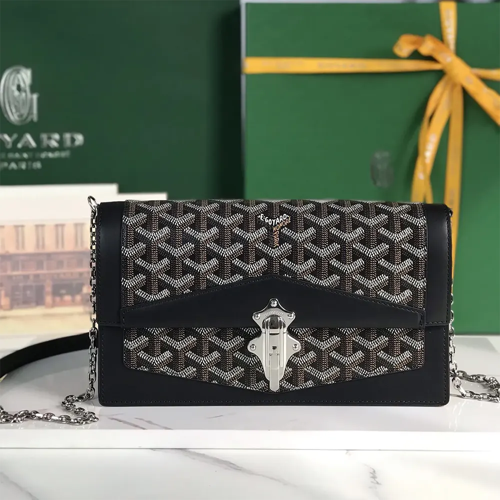 Close-up detail of signature chevron pattern on Goyard Unisex Duchesse Marie Caroline Bag-Black