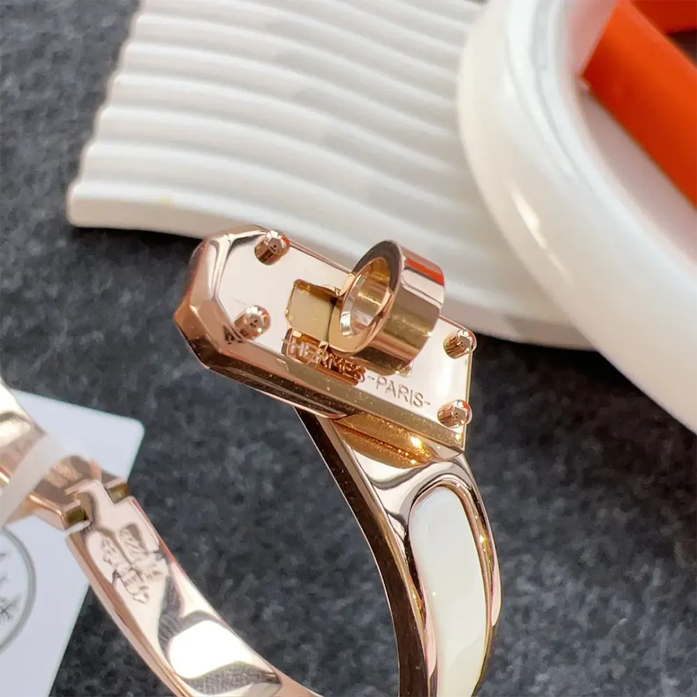 Hermes Unisex Mini Clic Kelly Bracelet-White - image 8