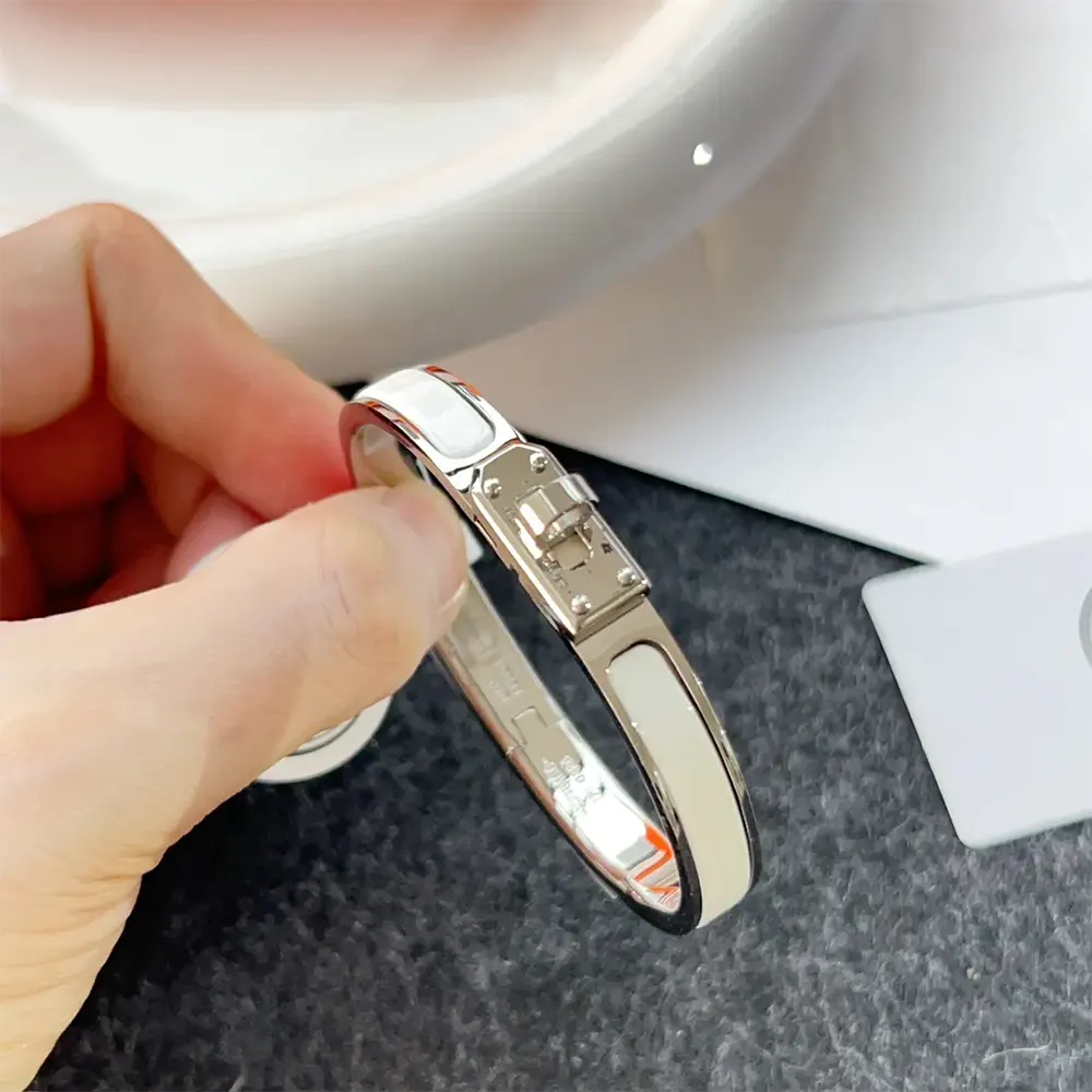 Hermes Unisex Mini Clic Kelly Bracelet-White - image 4