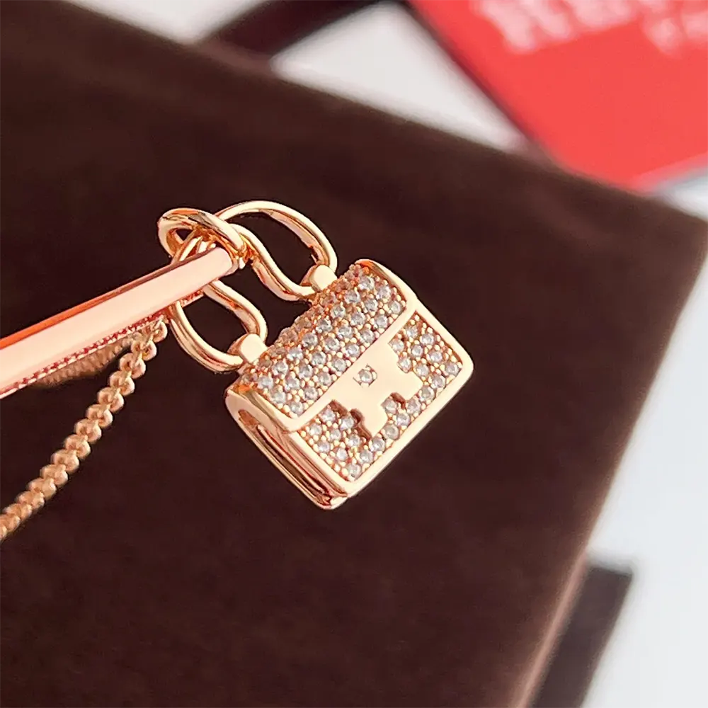 Hermes Women Amulettes Constance Pendant - image 8