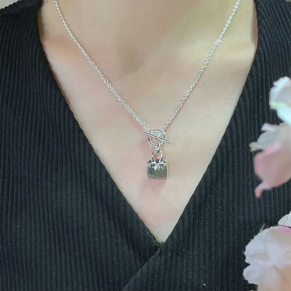 Hermes Women Amulettes Kelly Pendant - image 9