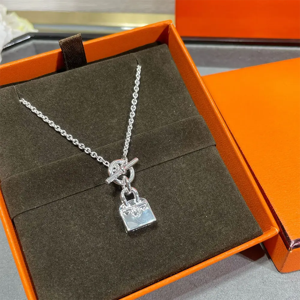 Hermes Women Amulettes Kelly Pendant - image 5